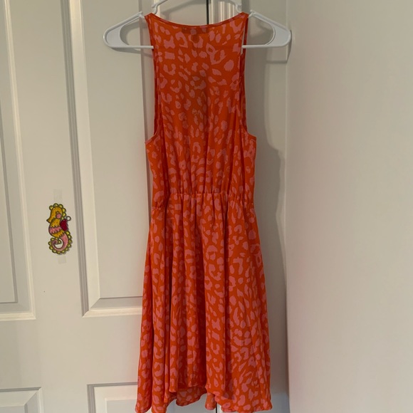 Cute flowing A-line - Picture 2 of 3